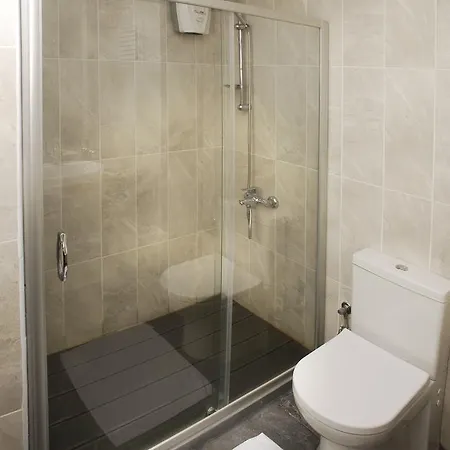 Fuar Deluxe Apart-hotel *