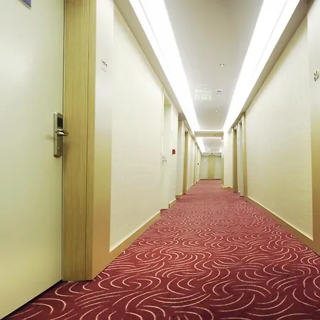 Fuar Deluxe Apart-hotel *