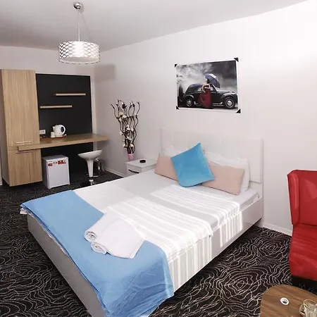 Fuar Deluxe Apart-hotel *